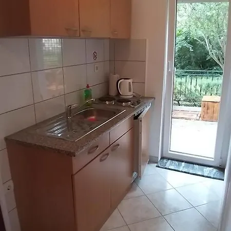 Apartment With A Parking Space Kamenjak, Crikvenica - 18348 Grizane-Belgrad