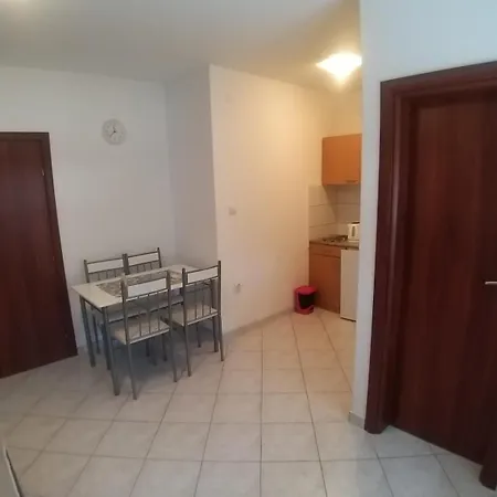 With A Parking Space Kamenjak, Crikvenica - 18348 Grizane-Belgrad